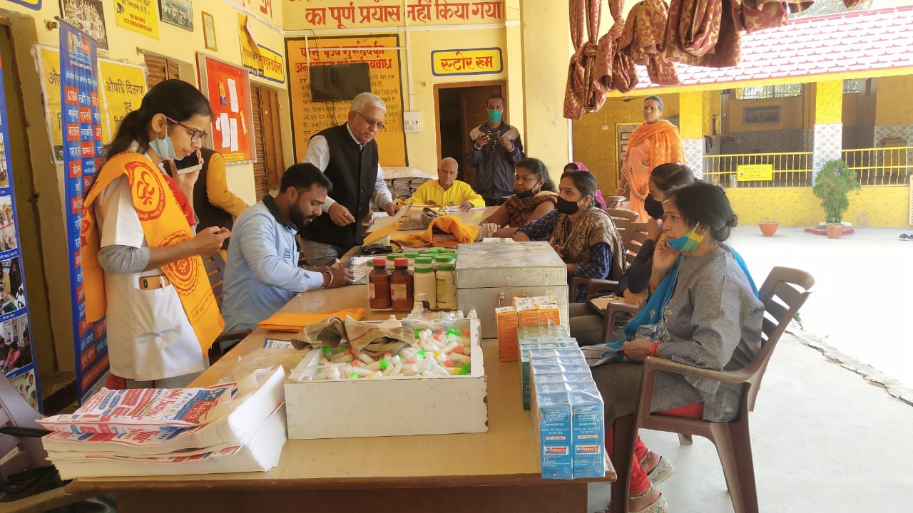 FREE HEALTH CHECK-UP CAMP AT GAYATRI MANDIR, RANCHI.